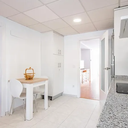 Ilice 1-d Levante Apartment *